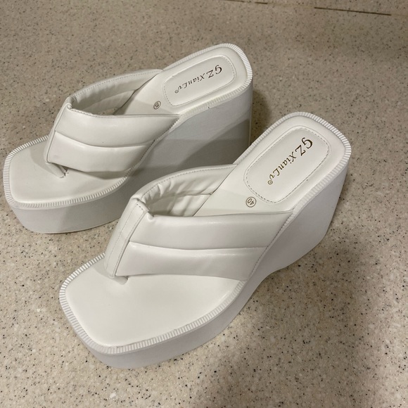 Womens Open Toe Wedge Platform Slide Sandals NWOT - Picture 2 of 9